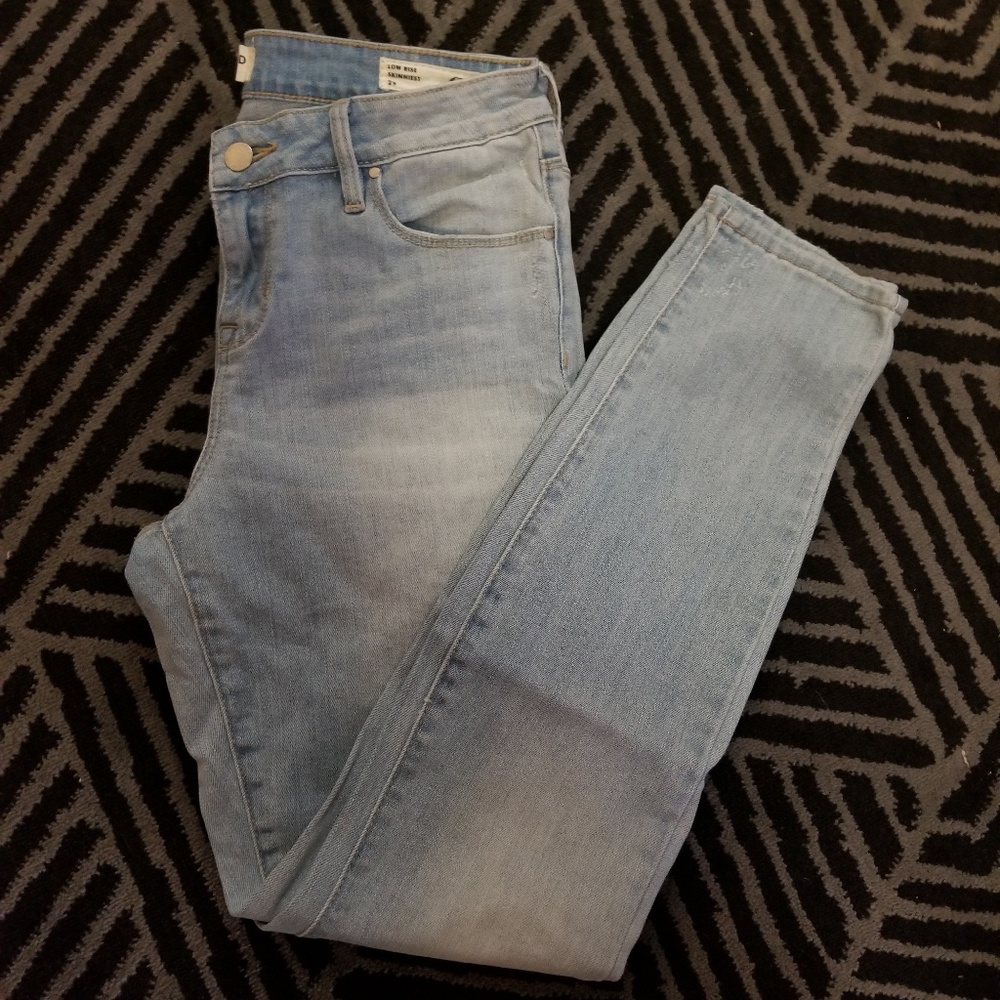 NWOT Low Rise Skinnest Jeans